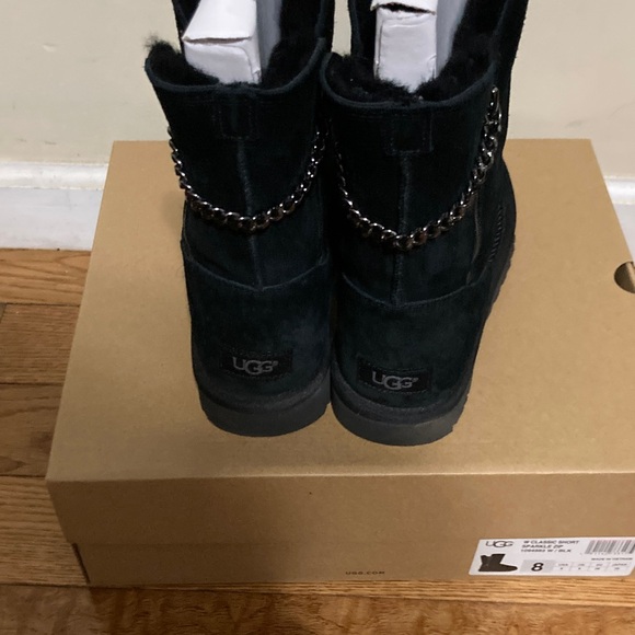 UGG Black Women's Boots - Picture 3 of 7